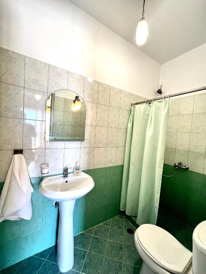 J&B Rooms Dhërmi 外观 照片